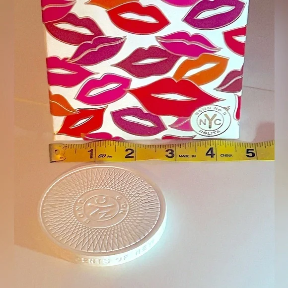 Bond No. 9 Nolita Candle Pink Lips Gift Box Ceramic Jar Empty Collectible Set - Picture 13 of 14